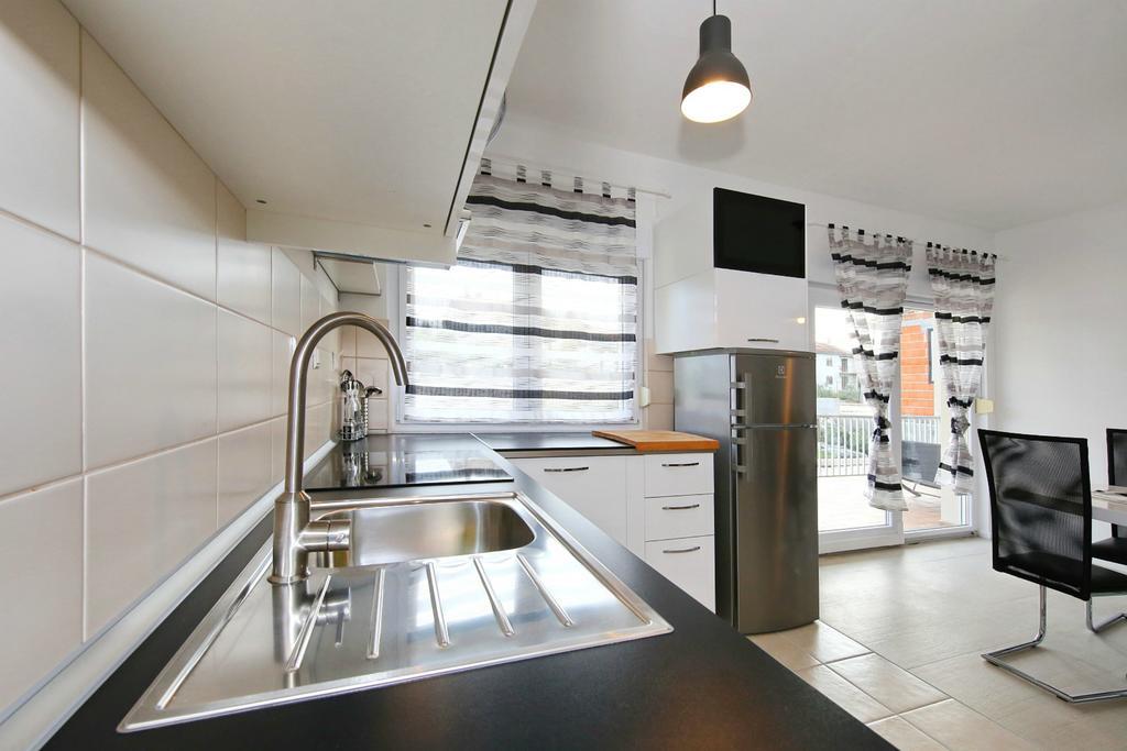 Apartments Matkovic Sveti Filip i Jakov Extérieur photo
