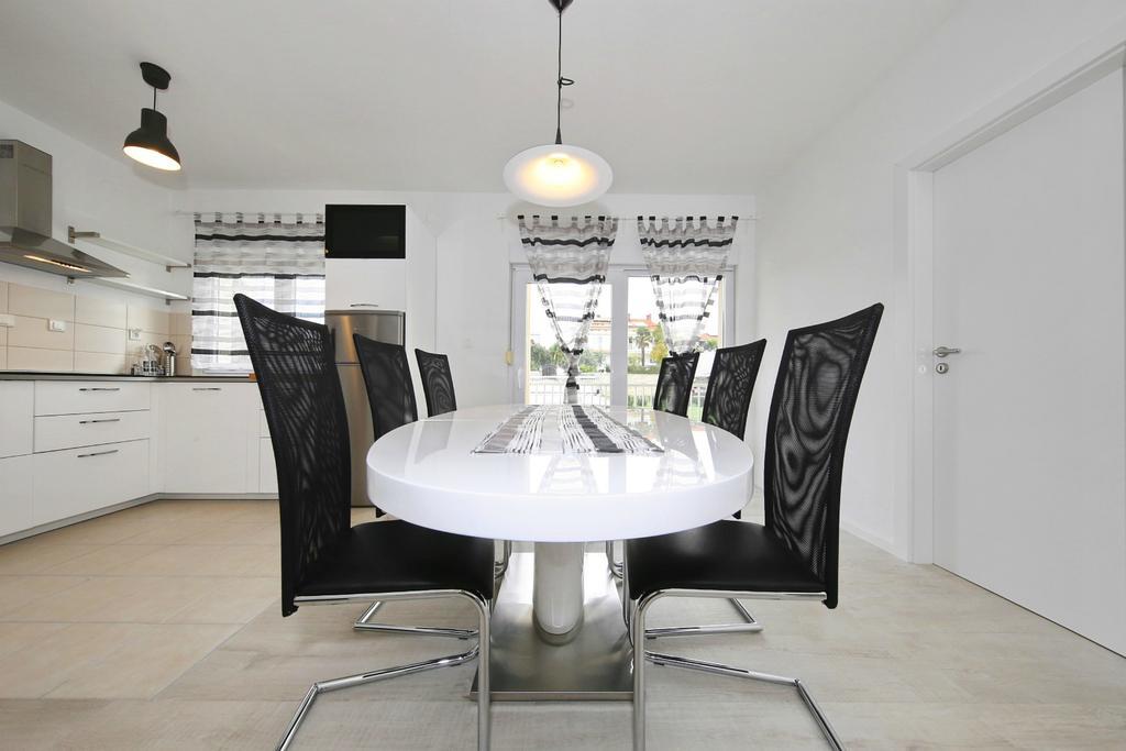 Apartments Matkovic Sveti Filip i Jakov Extérieur photo