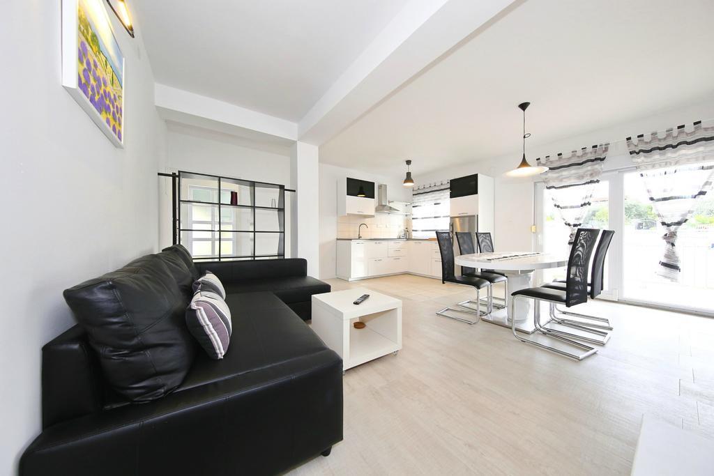 Apartments Matkovic Sveti Filip i Jakov Extérieur photo