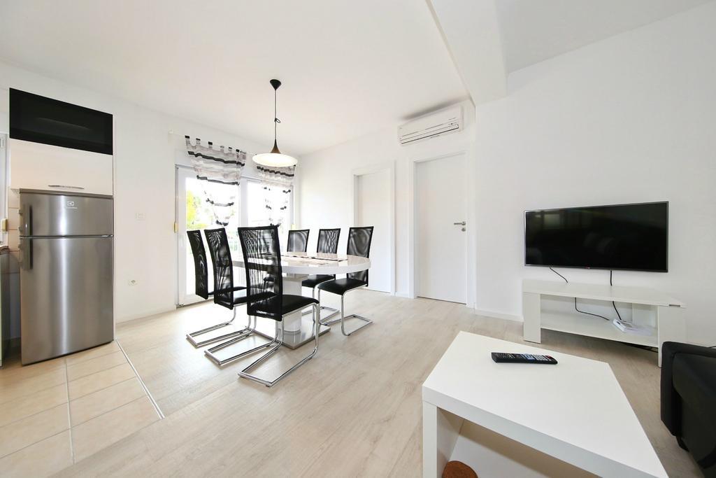 Apartments Matkovic Sveti Filip i Jakov Extérieur photo