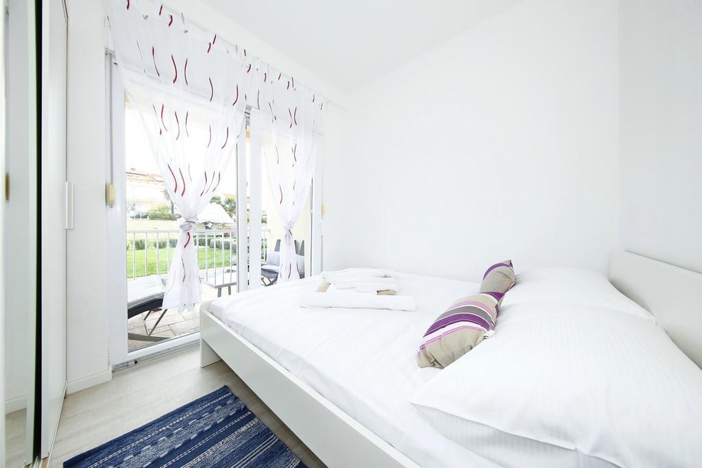 Apartments Matkovic Sveti Filip i Jakov Extérieur photo