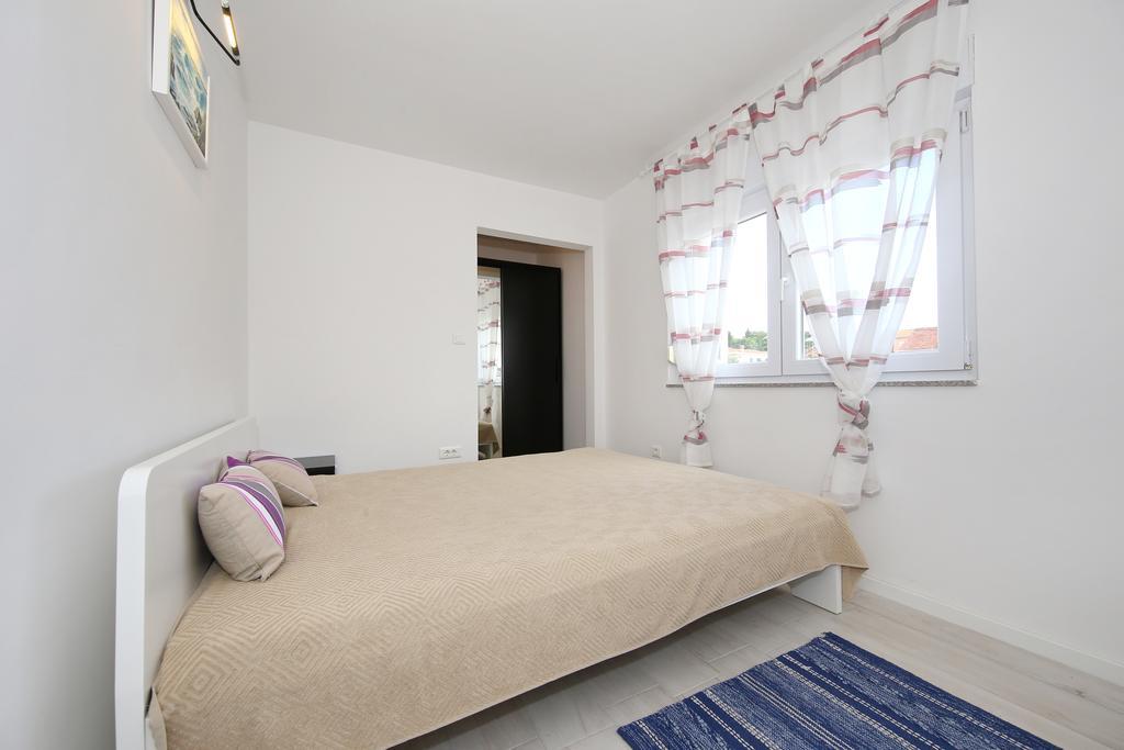 Apartments Matkovic Sveti Filip i Jakov Extérieur photo