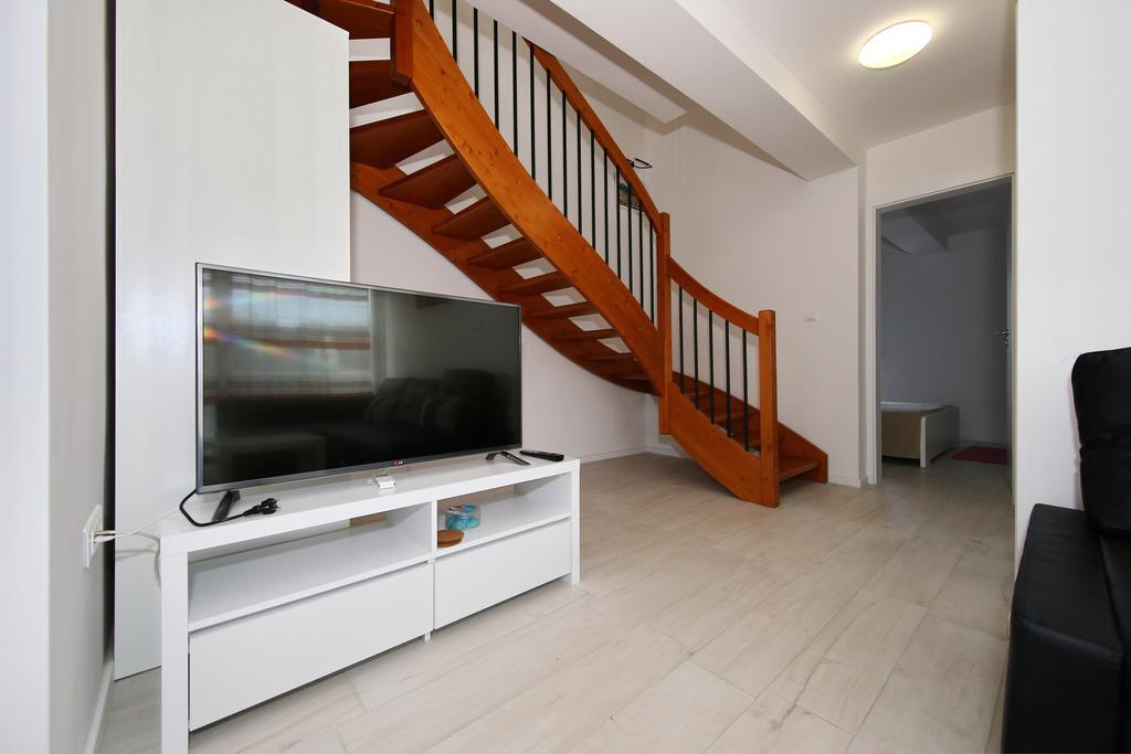 Apartments Matkovic Sveti Filip i Jakov Extérieur photo