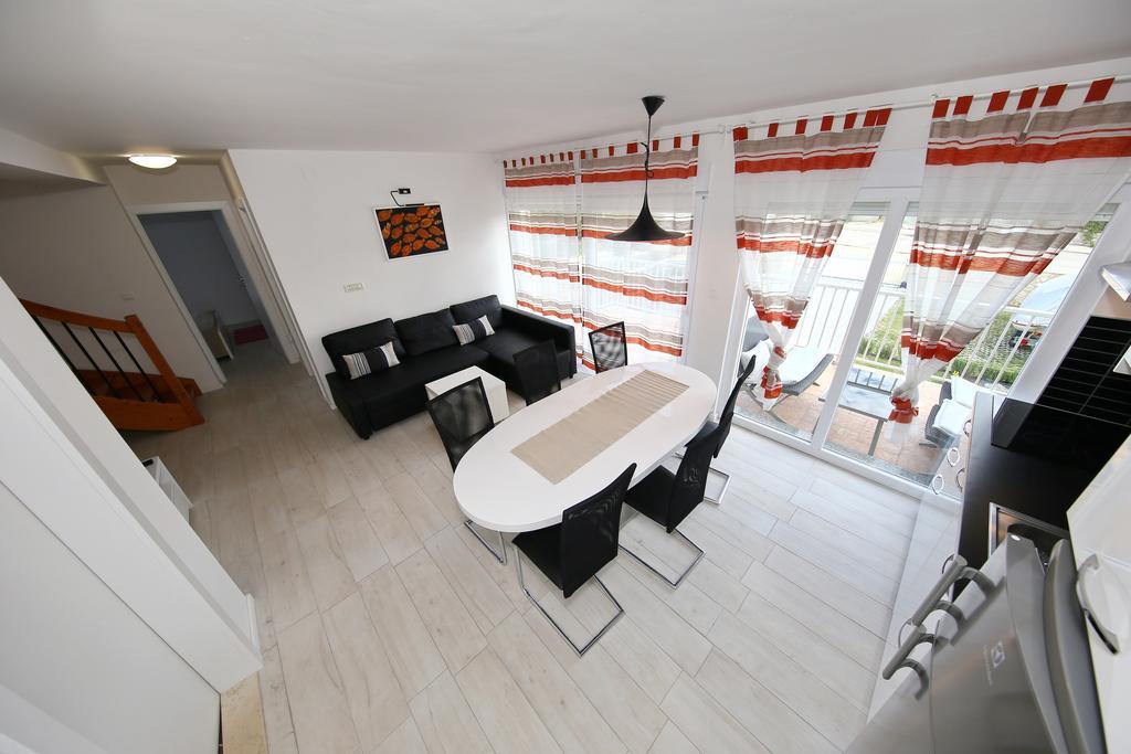 Apartments Matkovic Sveti Filip i Jakov Extérieur photo