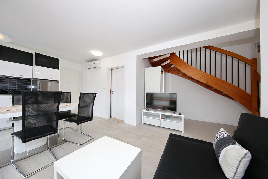 Apartments Matkovic Sveti Filip i Jakov Extérieur photo