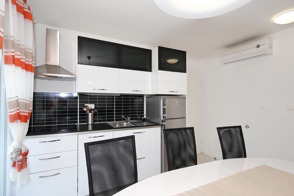 Apartments Matkovic Sveti Filip i Jakov Extérieur photo