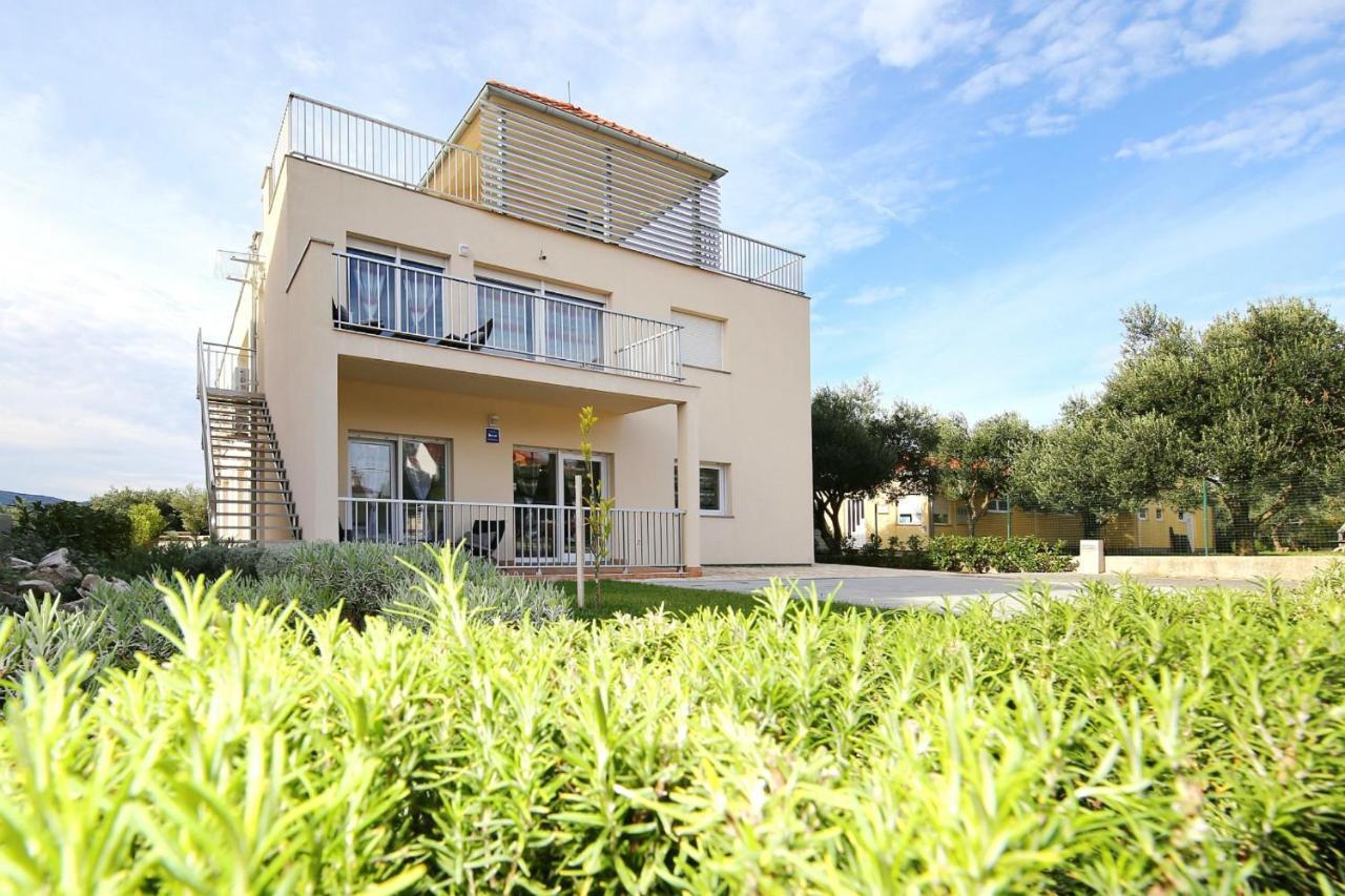Apartments Matkovic Sveti Filip i Jakov Extérieur photo