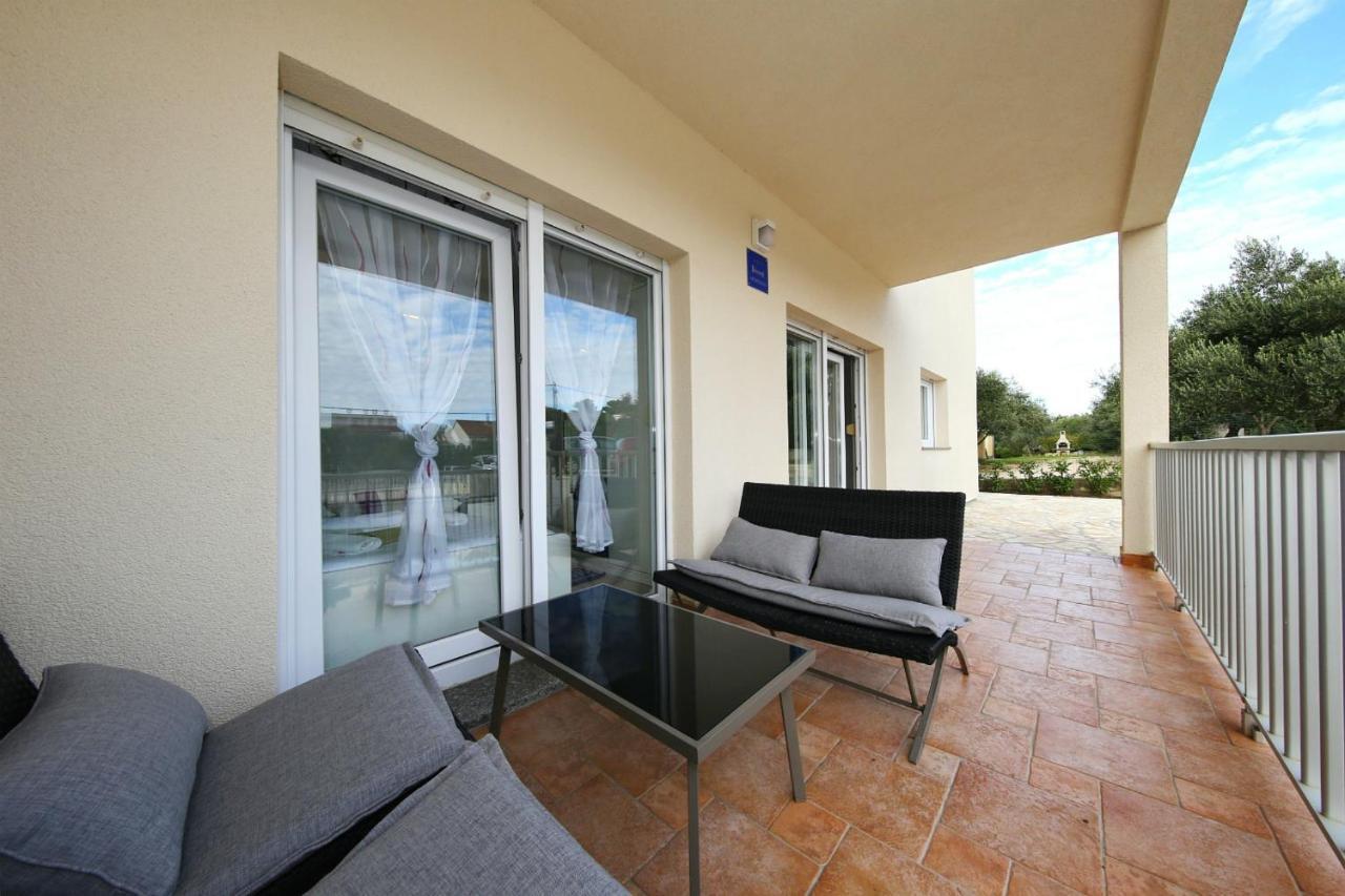Apartments Matkovic Sveti Filip i Jakov Extérieur photo